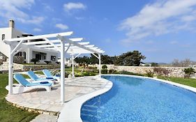 Villa Trifylia